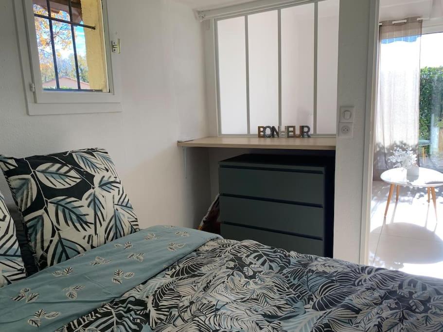 Maisonnette Dans Belle Residence Saint-Vallier-de-Thiey Eksteriør billede